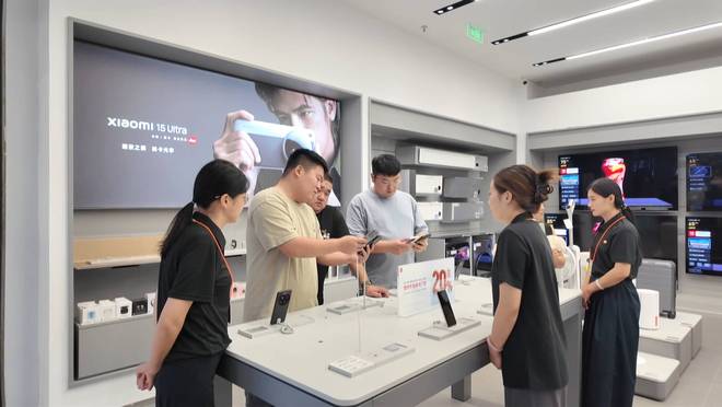 利津 電子產(chǎn)品銷(xiāo)售火爆 “后高考經(jīng)濟(jì)”持續(xù)升溫